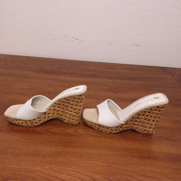 Two Lips sandals - Picture 2 of 7